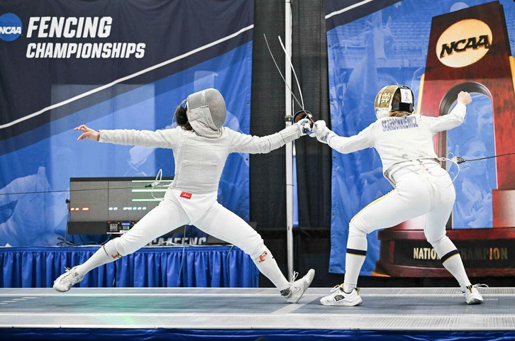How Fencing Can Help Your Child Get Into a Top College